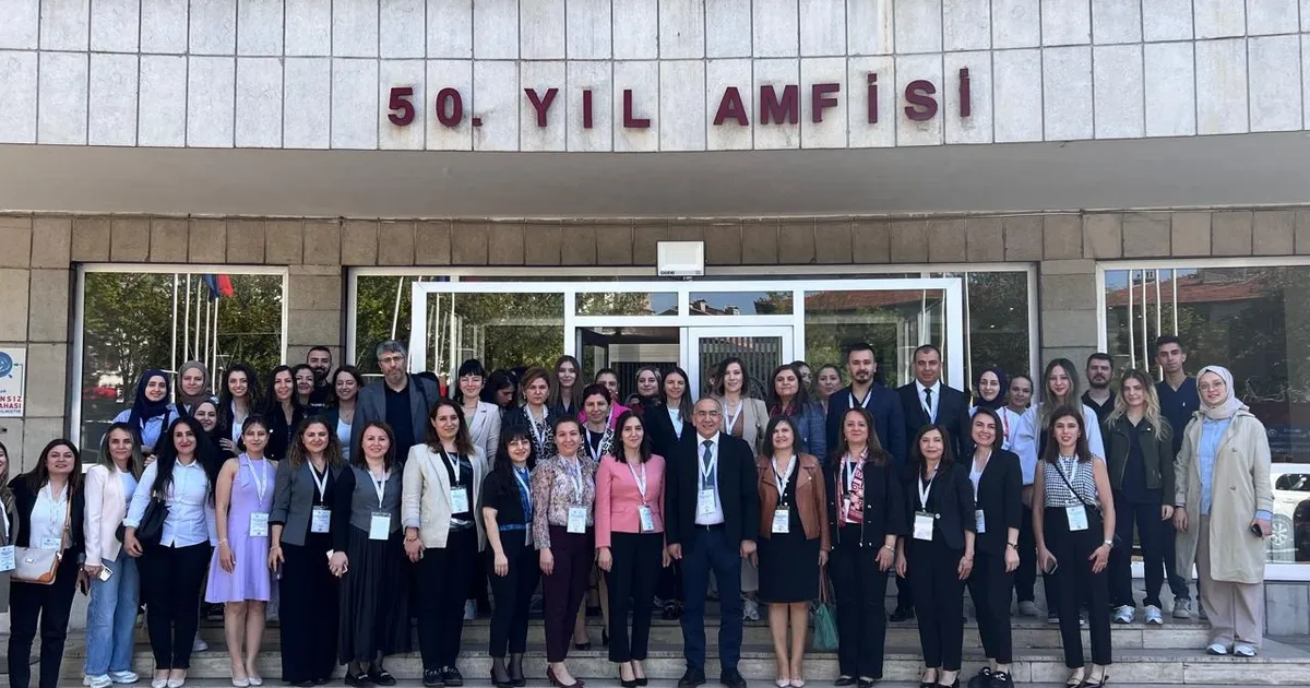 ankarada-ankara-cocuk-acil-ve-cocuk-yogun-bakim-hemsireligi-sempozyumu-gerceklestirildi-z69adJtD.webp
